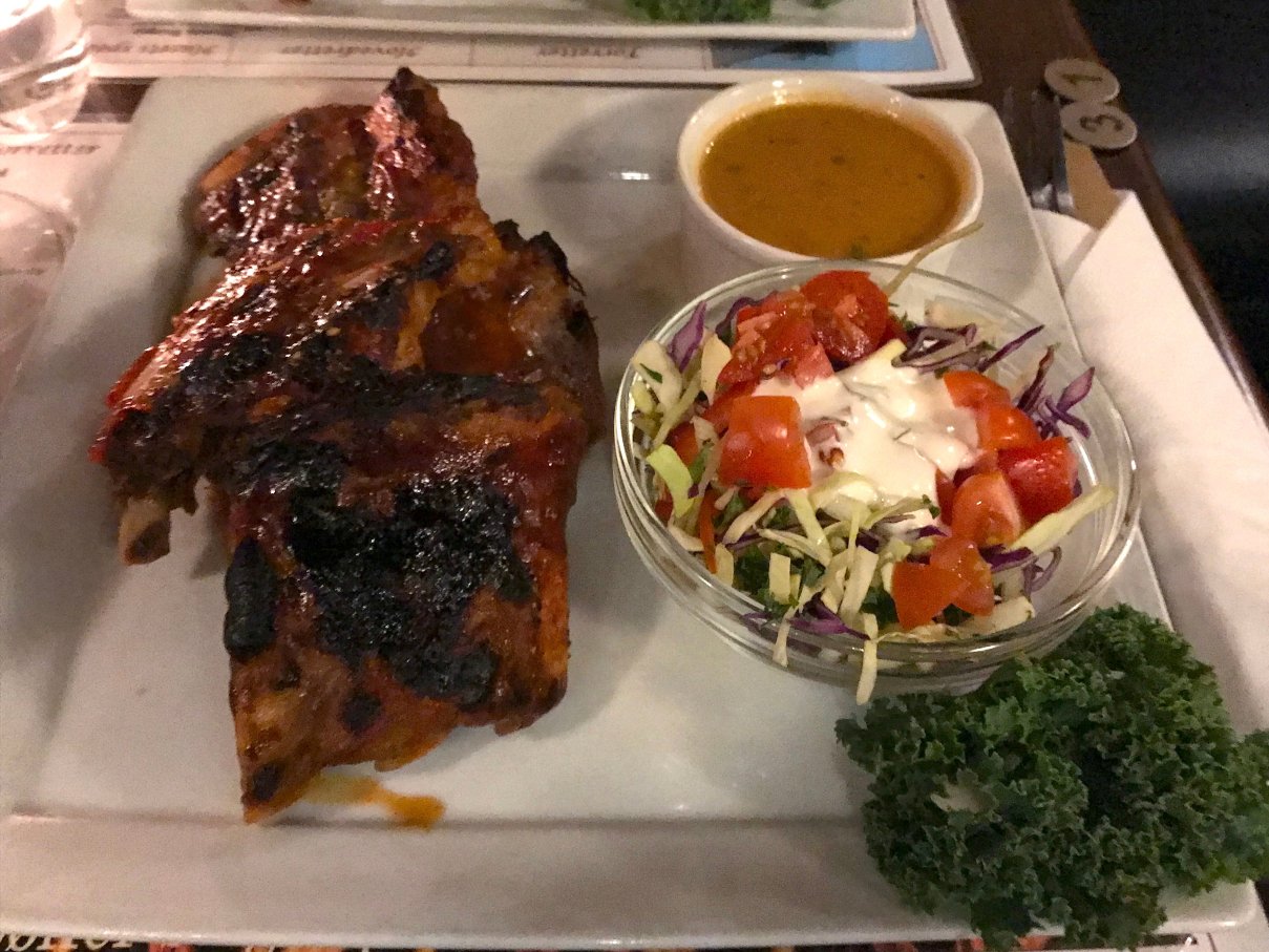 Huset Steak House餐厅图片