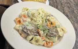Mama Lucci's