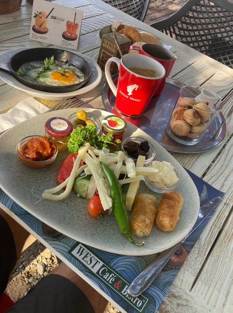 West Cafe & Bistro