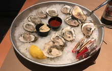 Shucks Fish House & Oyster Bar餐厅图片
