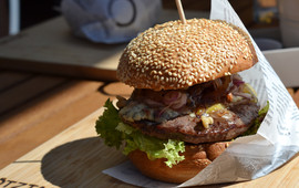 Otztalerei Café Burgerbar Eiswerkstatt