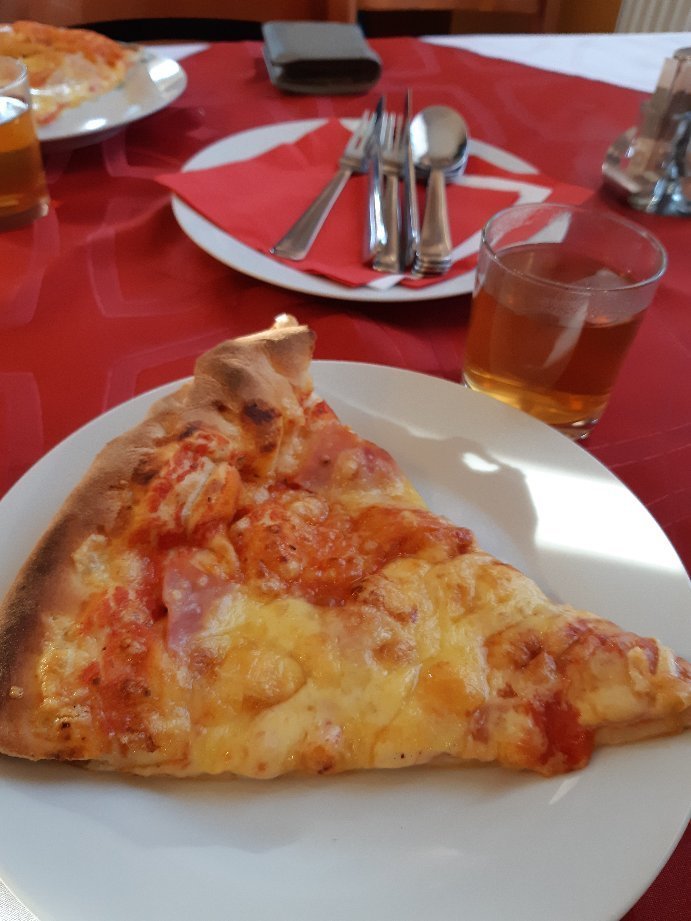 Patko Vendeglo es Pizzeria