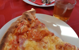 Patko Vendeglo es Pizzeria
