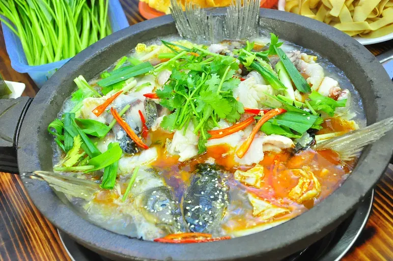 乐源香石锅鱼(樟村店)
