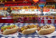 Portillo's Hot Dogs美食图片