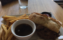 Barker's Waterfront Grille餐厅图片