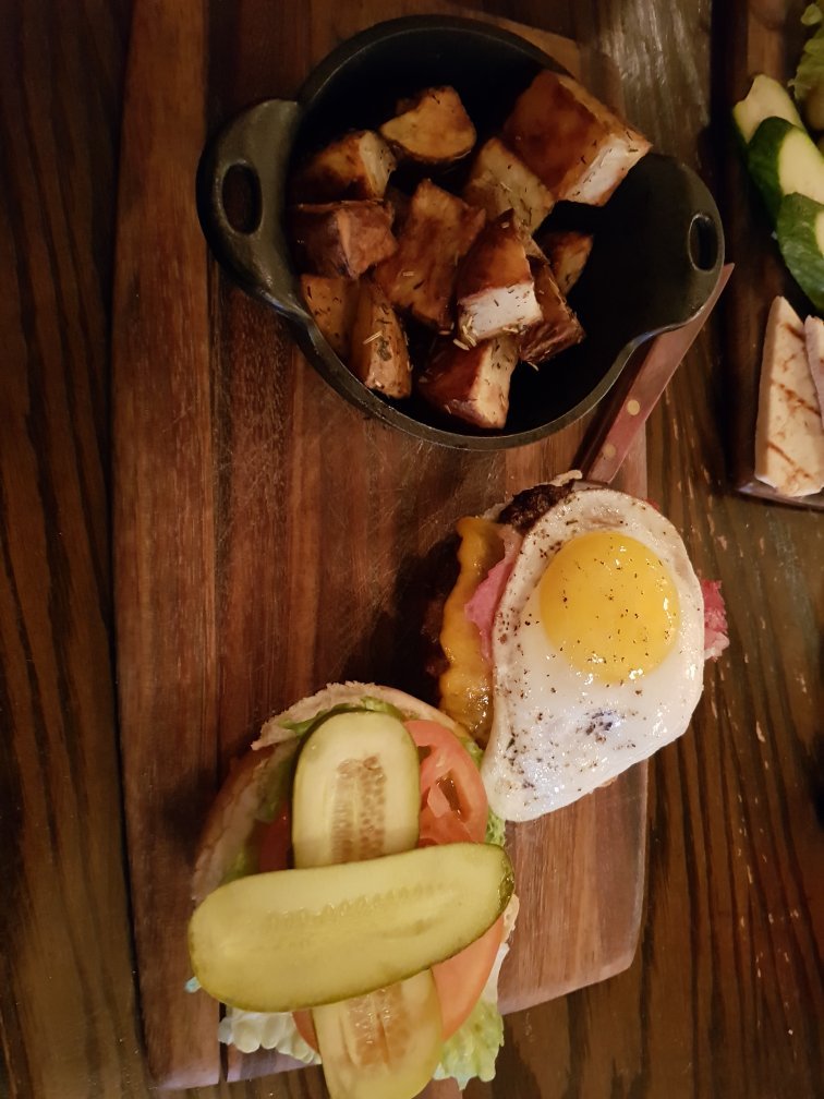 The Old Triangle Irish Alehouse