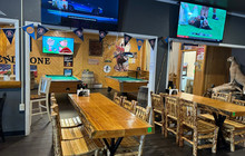 The End Zone Bar & Grill餐厅图片