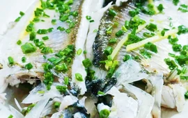 雄江湾河鲜楼
