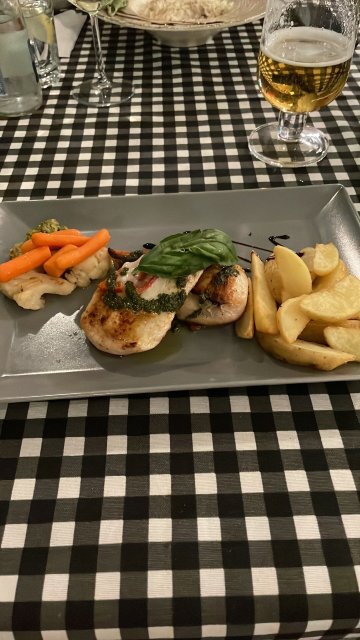 Harmany Bar And Dinner
