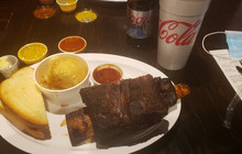 The Smokey Bone BBQ餐厅图片