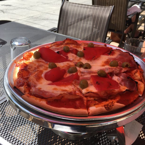 Corrientes Argentine Pizzeria