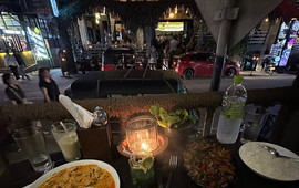 Ice Cube Restaurant & Bar