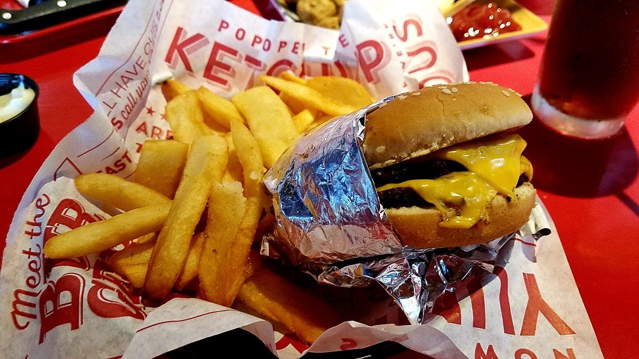 Red Robin Gourmet Burgers and Spirits