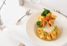 Champers Restaurant美食图片