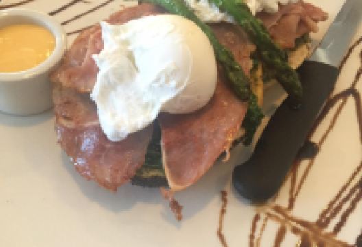 The Two Professors美食图片