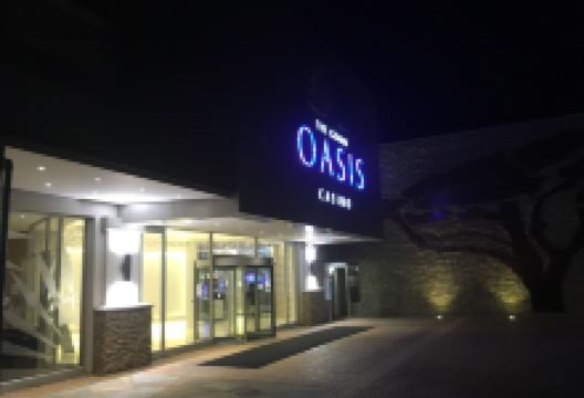 Oasis Casino & Restaurant美食图片