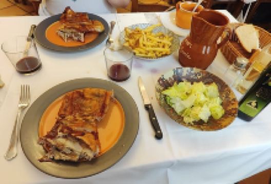 California Bar Restaurant美食图片