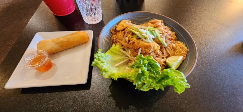Khoaw Pon Authentic Thai