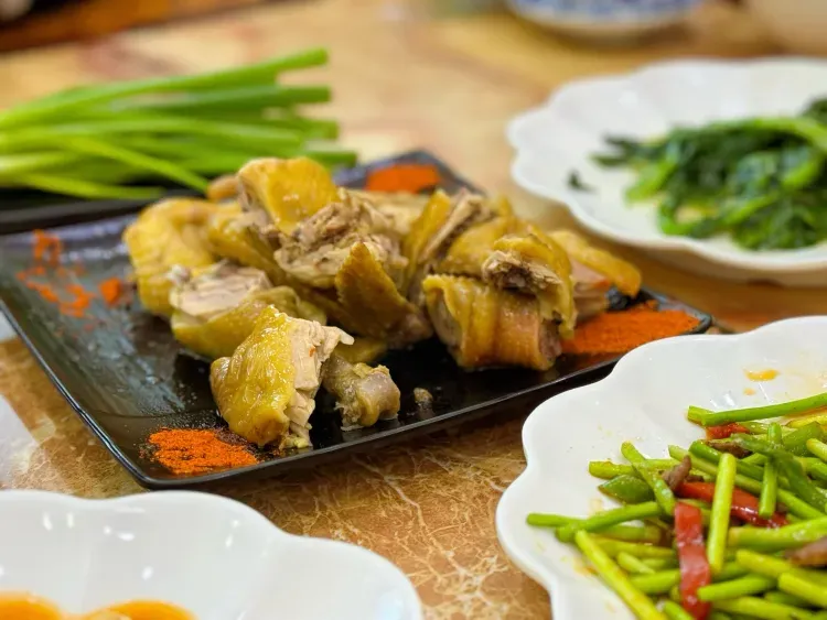 东乡手抓香麻鸡美食图片