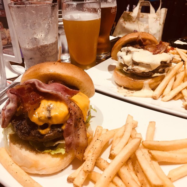 TGI FRIDAYS 星期五美式餐厅 环球餐厅