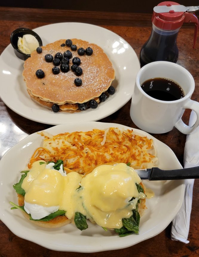 Lakewood Cafe
