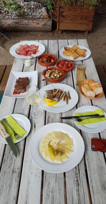 dasZWO Tapas Restaurant