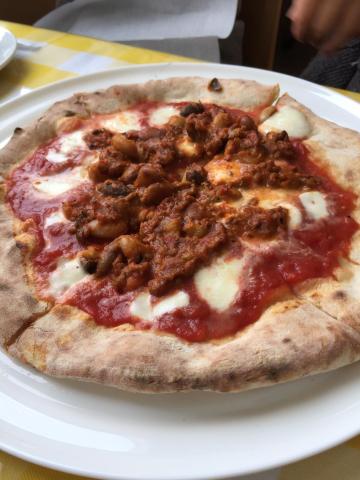 Pizza and Wine Shop Parika