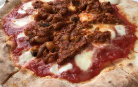 Pizza and Wine Shop Parika