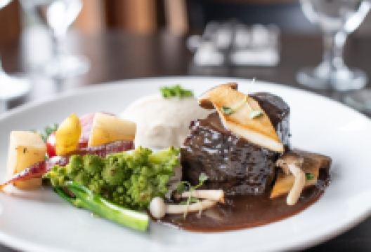 The Restaurant at Painted Boat美食图片