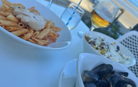 Aqua Beach Bar . Restaurant