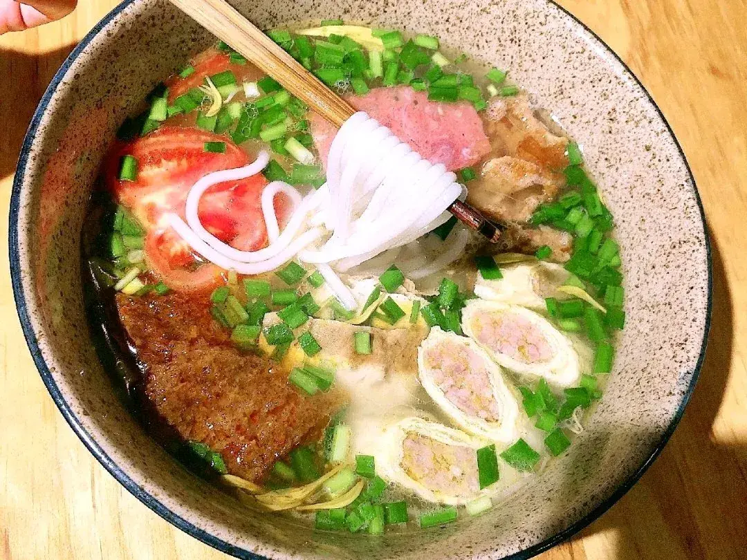 甩大碗鲜花米线