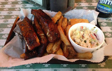 T's Smokehouse and Grill餐厅图片