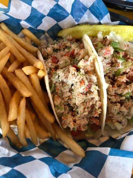Castaways Raw Bar & Grill