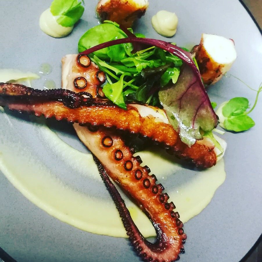 Pavito - Essen mit Freunden
