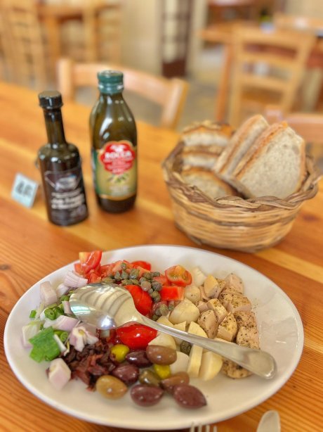 Ta' Rikardu - Cheese and Wine