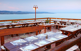 Echo Restaurant & Cafe