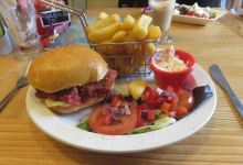 Caffi Wiwer Goch - Red Squirrel Café美食图片