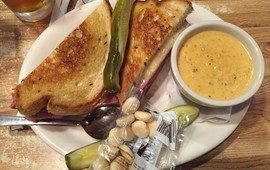 Paul's Deli Restaurant