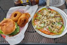 The Dunes Saloon Lake Superior Brewing Company美食图片