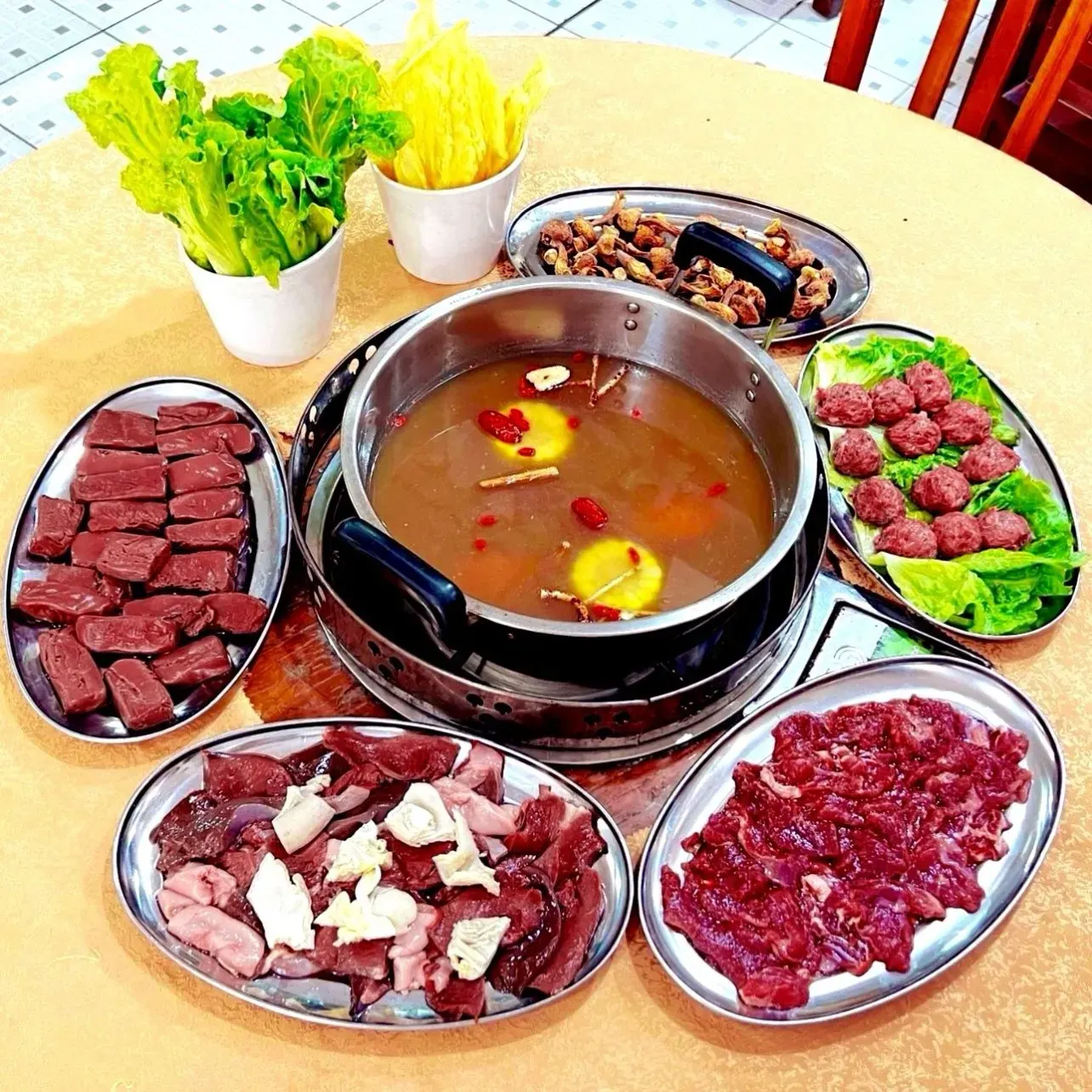 Lubaoxuan Restaurant