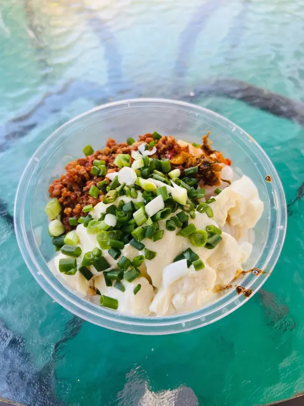 海埂大坝美食街