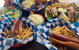 DJ's Famous Wings