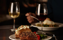 The Keg Steakhouse + Bar Laval餐厅图片
