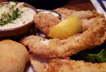 Trader Jack's Riverside Grille美食图片