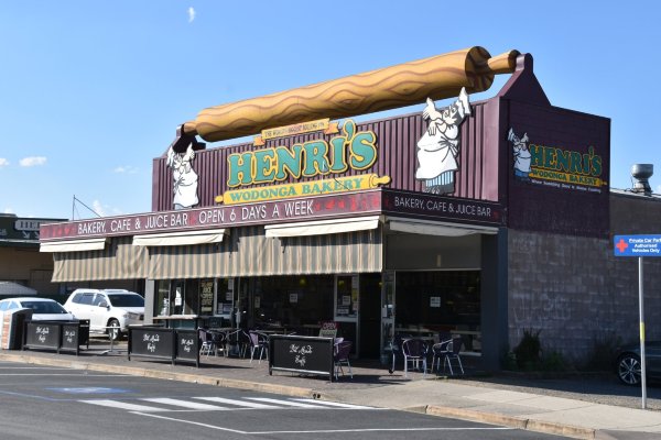 Henri's Wodonga Bakery