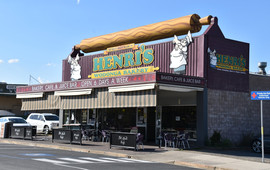 Henri's Wodonga Bakery
