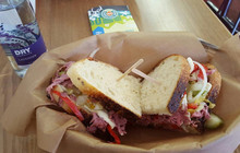 Sweetie's Sandwich Shop餐厅图片