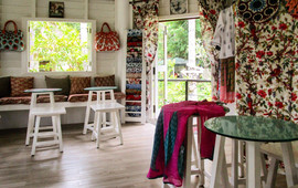 Le Cafe Francais Bakery & Boutique