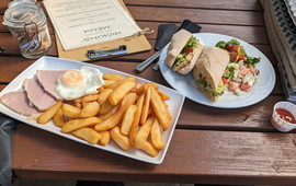 Crossing Cafe